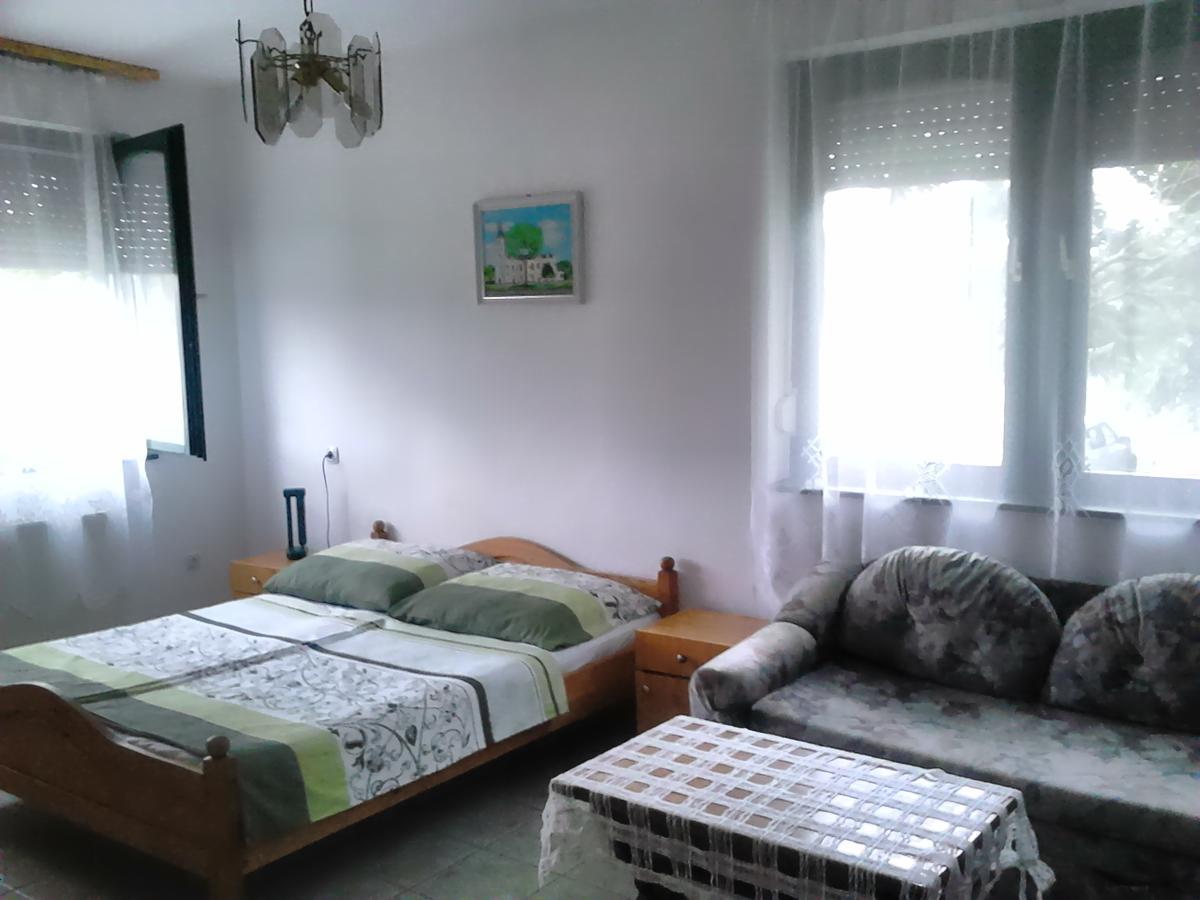 Aquaparti Apartmanok Hajduszoboszlo Luaran gambar