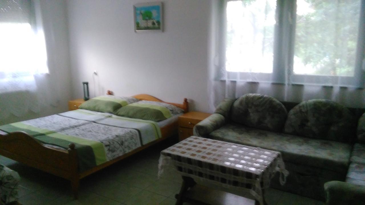 Aquaparti Apartmanok Hajduszoboszlo Luaran gambar