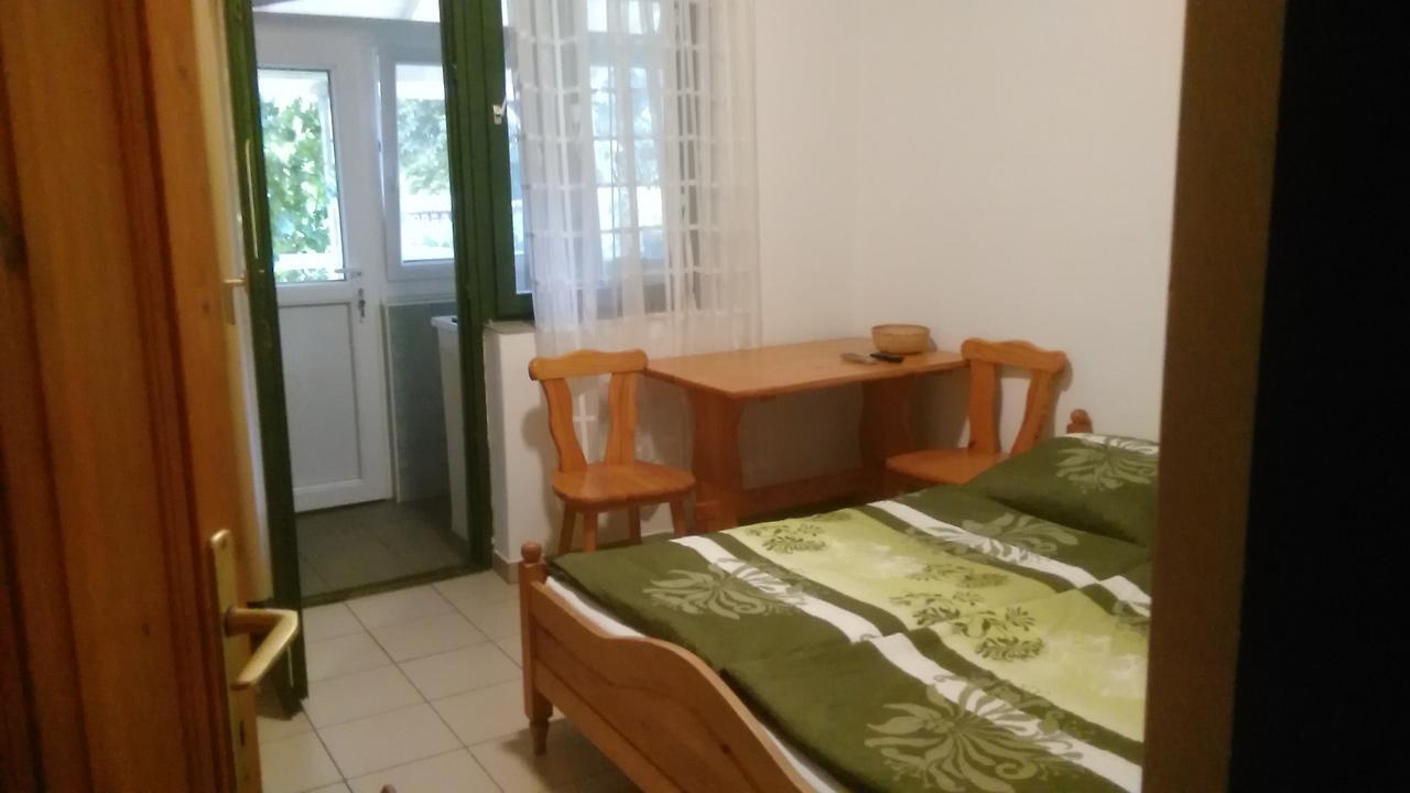 Aquaparti Apartmanok Hajduszoboszlo Luaran gambar